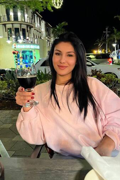 Magnetic Allure: Rusana, 38 y.o. from Florida, United States — VeronikaLove