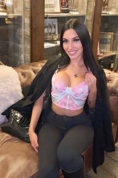 Enigmatic Beauty: Melody Oriana, 24 y.o. from Provincia de Buenos Aires, Argentina — VeronikaLove