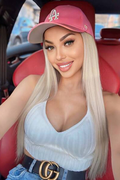 Serene Victoriia, 32 y.o. from Kyiv, Ukraine with Blonde hair — VeronikaLove