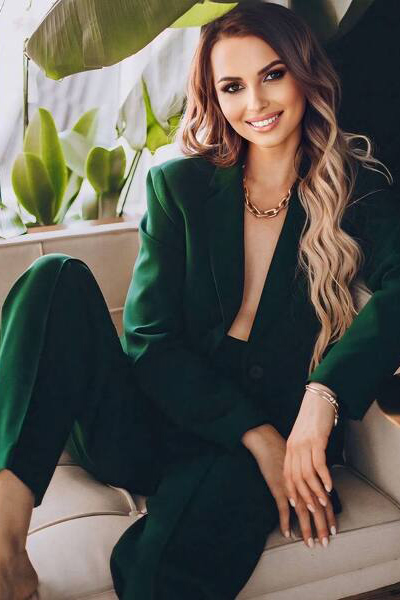 Mystical Allure: Marina, 36 y.o. from Uman, Ukraine — VeronikaLove