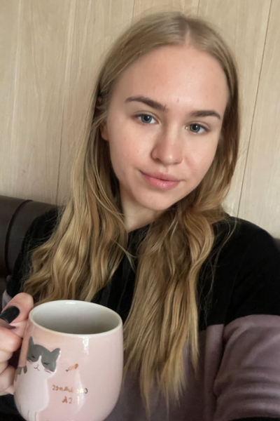Radiant Oleksandra, 20 y.o. from Nikopol, Ukraine with Brown hair — VeronikaLove