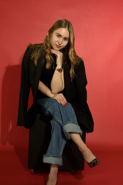 Radiant Oleksandra, 20 y.o. from Nikopol, Ukraine with Brown hair — VeronikaLove
