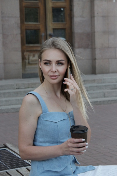 Enigmatic Beauty: Anna, 40 y.o. from Odesa, Ukraine — VeronikaLove