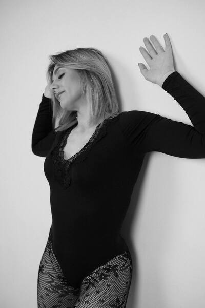 Enigmatic Beauty: Anna, 40 y.o. from Odesa, Ukraine — VeronikaLove