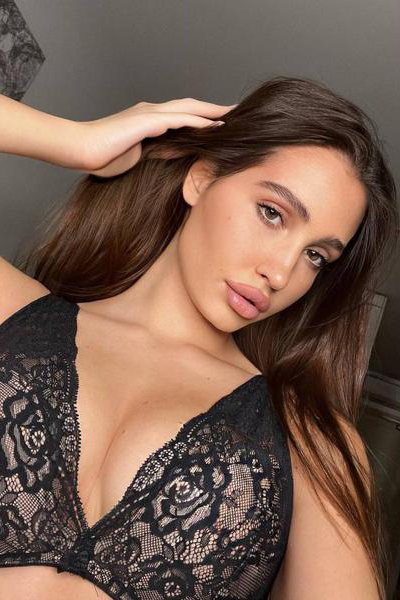 Alluring Presence: Anastasia, 35 y.o. from Kyiv region, Ukraine — VeronikaLove