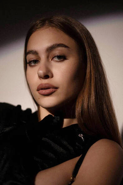 Graceful Albina, 20 y.o. from Las Palmas de Gran Canaria, Spain with Light-brown hair — VeronikaLove