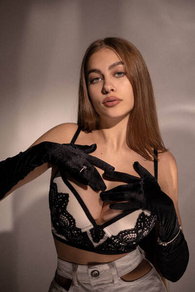 Graceful Albina, 20 y.o. from Las Palmas de Gran Canaria, Spain with Light-brown hair — VeronikaLove