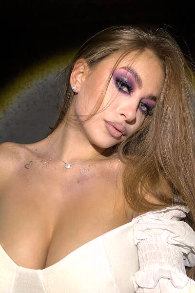 Graceful Albina, 20 y.o. from Las Palmas de Gran Canaria, Spain with Light-brown hair — VeronikaLove