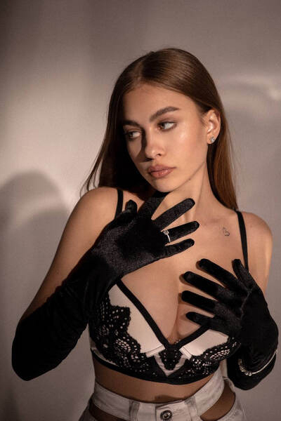 Graceful Albina, 20 y.o. from Las Palmas de Gran Canaria, Spain with Light-brown hair — VeronikaLove
