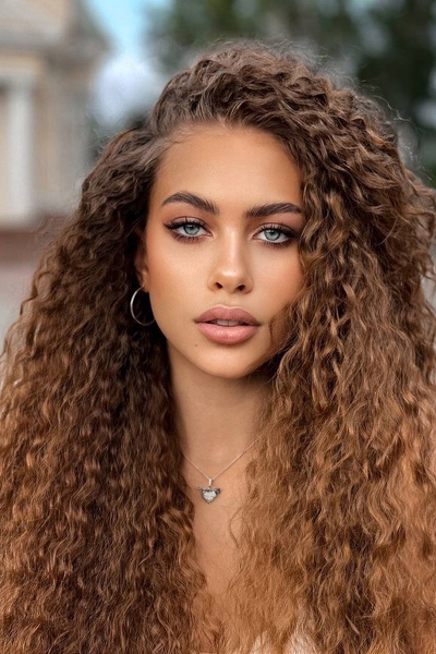 Graceful Albina, 20 y.o. from Las Palmas de Gran Canaria, Spain with Light-brown hair — VeronikaLove