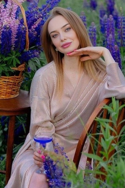 Dazzling Aura: Inna, 33 y.o. from Mykolaiv region, Ukraine — VeronikaLove