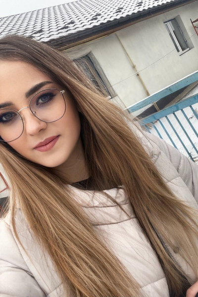 Divine Radiance: Ekaterina, 25 y.o. from Rivne, Ukraine — VeronikaLove