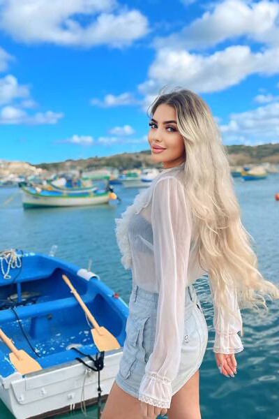 Mystical Enchantment: Paulina, 23 y.o. from Lviv, Ukraine — VeronikaLove