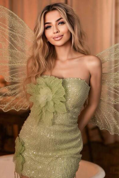Mystical Enchantment: Paulina, 23 y.o. from Lviv, Ukraine — VeronikaLove