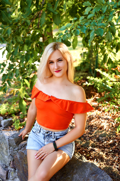 Enigmatic Charm: Alla, 38 y.o. from Cherkasy region, Ukraine — VeronikaLove