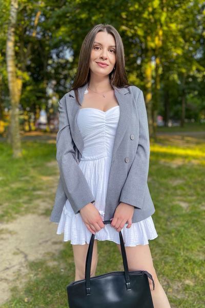 Graceful Radiance: Olga, 27 y.o. from Mykolaiv, Ukraine — VeronikaLove
