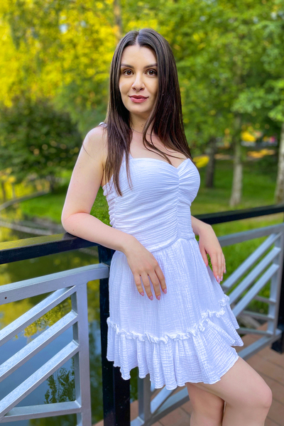 Graceful Radiance: Olga, 27 y.o. from Mykolaiv, Ukraine — VeronikaLove