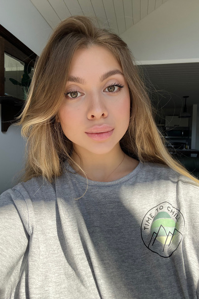 Divine Presence: Julia, 23 y.o. from Odesa, Ukraine — VeronikaLove