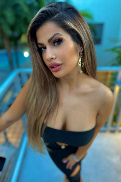 Radiant Charm: Imra, 33 y.o. from Florida, United States — VeronikaLove