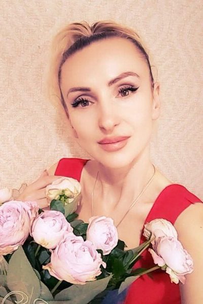 Glamorous Presence: Oksana, 39 y.o. from Odesa, Ukraine — VeronikaLove