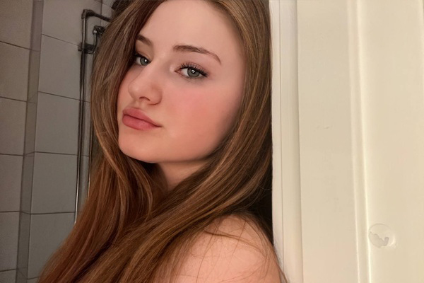 Graceful Charm: Olga, 18 y.o. from Kyiv, Ukraine — VeronikaLove