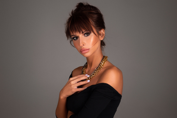 Radiant Anastasia, 35 y.o. from Kharkiv, Ukraine with Brown hair — VeronikaLove