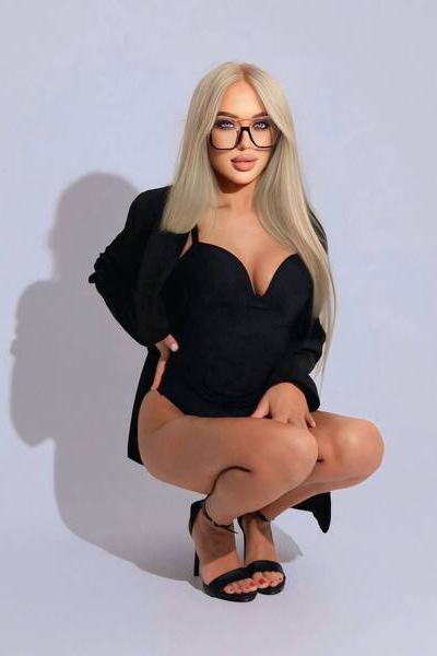 Captivating Elegance: Olga, 23 y.o. from Wroclaw, Poland — VeronikaLove