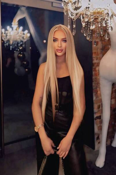 Captivating Elegance: Olga, 23 y.o. from Wroclaw, Poland — VeronikaLove