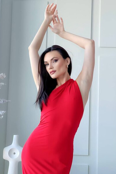 Radiant Beauty: Natalia, 38 y.o. from Ontario, Canada — VeronikaLove