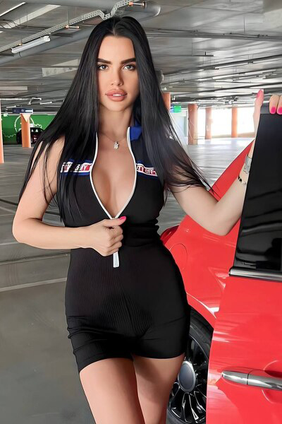 Ethereal Elegance: Karina, 31 y.o. from Kyiv, Ukraine — VeronikaLove