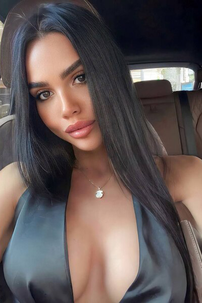 Ethereal Elegance: Karina, 31 y.o. from Kyiv, Ukraine — VeronikaLove