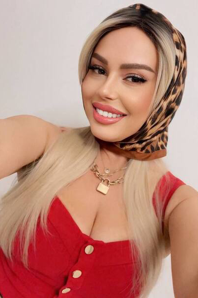Mystical Allure: Alevtyna, 47 y.o. from Dubai, United Arab Emirates — VeronikaLove