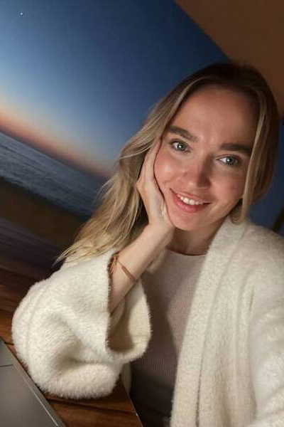 Radiant Kateryna, 33 y.o. from Vienna, Austria with [hair-color] hair — VeronikaLove