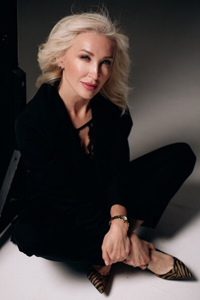 Captivating Beauty: Oksana, 51 y.o. from Kryvyi Rih, Ukraine — VeronikaLove