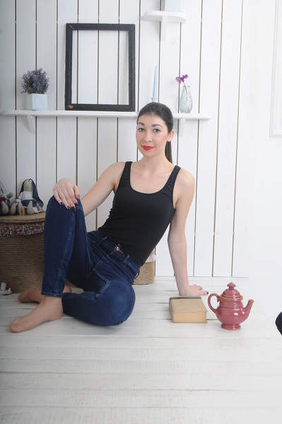 Elegant Nina, 30 y.o. from Ivano-Frankivsk, Ukraine with Brown hair — VeronikaLove