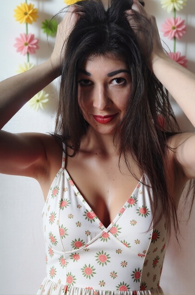 Elegant Nina, 31 y.o. from Ivano-Frankivsk, Ukraine with Brown hair — VeronikaLove