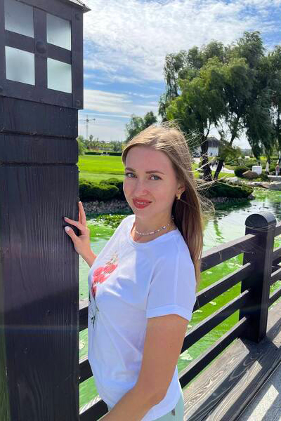 Enthralling Gaze: Anna, 35 y.o. from Nikopol, Ukraine — VeronikaLove