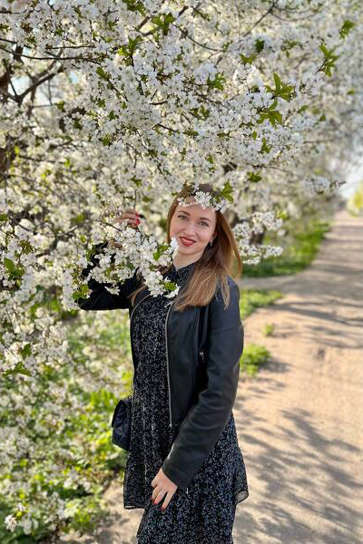 Enthralling Gaze: Anna, 35 y.o. from Nikopol, Ukraine — VeronikaLove