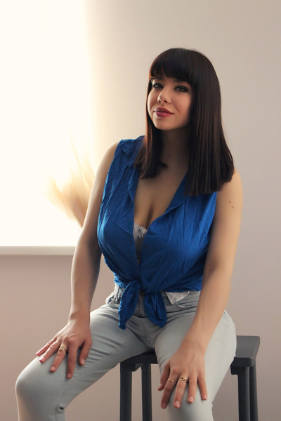 Captivating Gaze: Irina, 32 y.o. from Mykolaiv, Ukraine — VeronikaLove
