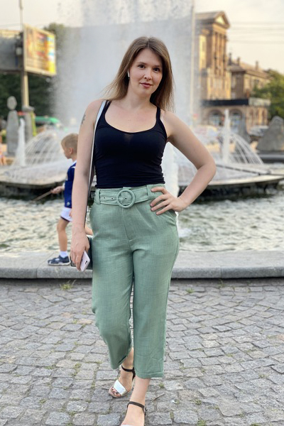 Captivating Elegance: Anna, 33 y.o. from Kyiv region, Ukraine — VeronikaLove