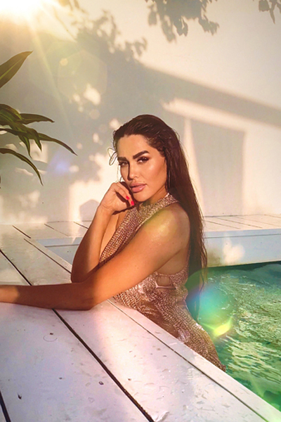 Ethereal Elegance: Yulia, 33 y.o. from Kyiv, Ukraine — VeronikaLove