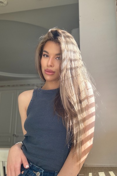 Whimsical Wonder: Lina, 23 y.o. from Chisinau, Moldova — VeronikaLove