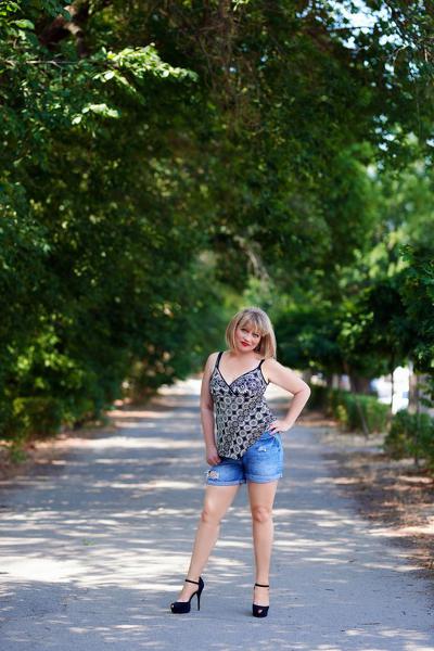 Mystical Enchantment: Ludmila, 60 y.o. from Zaporizhzhia, Ukraine — VeronikaLove