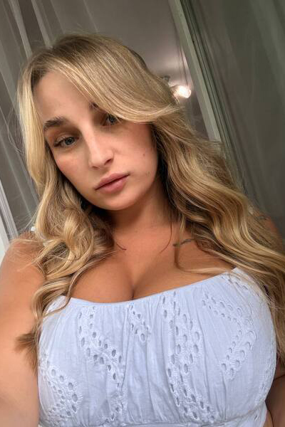 Enigmatic Charm: Nina, 30 y.o. from Rivne, Ukraine — VeronikaLove