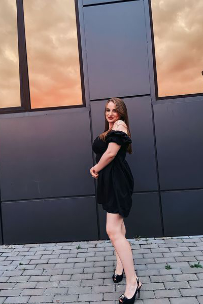 Enigmatic Charm: Nina, 29 y.o. from Rivne, Ukraine — VeronikaLove