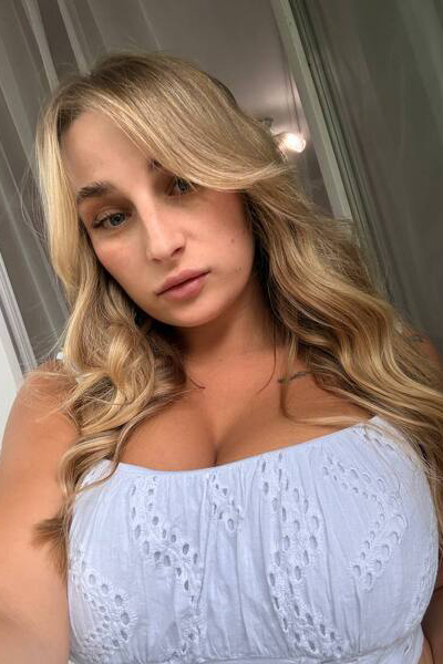 Enigmatic Charm: Nina, 30 y.o. from Rivne, Ukraine — VeronikaLove