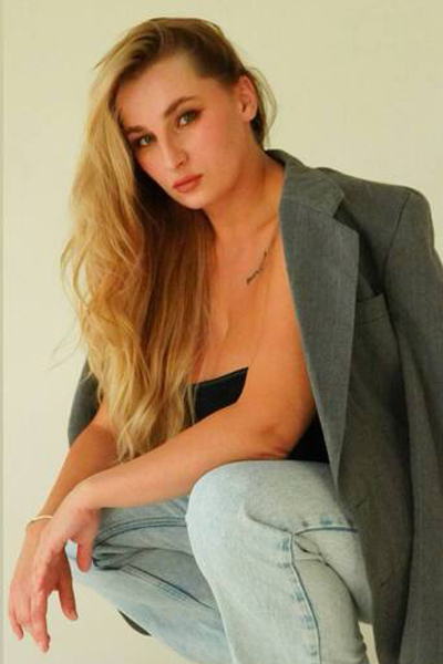 Enigmatic Charm: Nina, 30 y.o. from Rivne, Ukraine — VeronikaLove