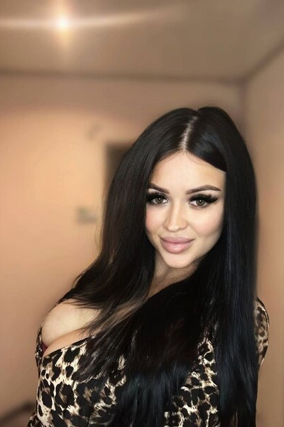 Sparkling Essence: Valeria, 28 y.o. from Chernihiv, Ukraine — VeronikaLove