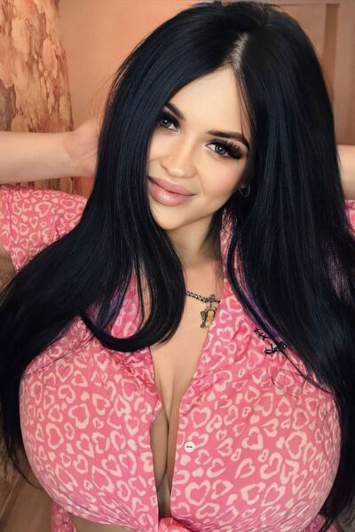 Sparkling Essence: Valeria, 28 y.o. from Chernihiv, Ukraine — VeronikaLove