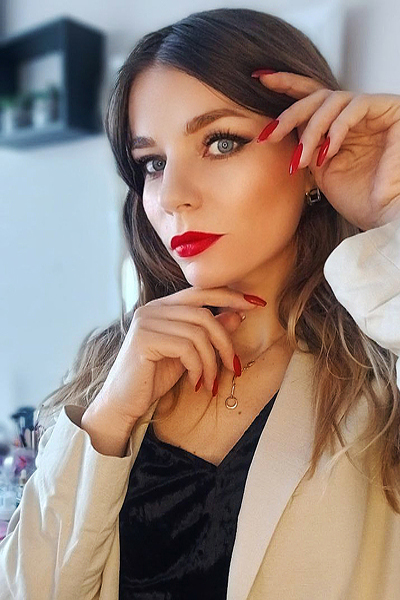 Magnetic Allure: Olga, 37 y.o. from Mykolaiv, Ukraine — VeronikaLove